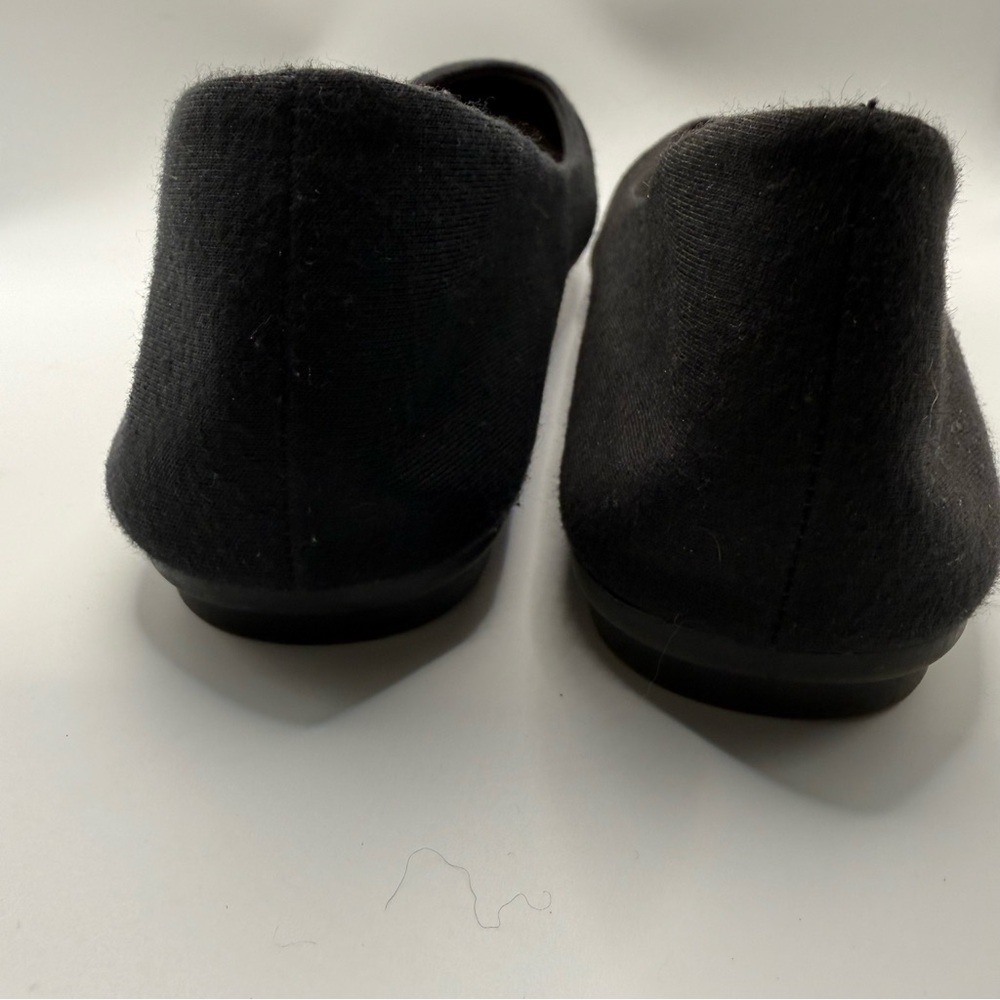 American Eagle Black Ballerina Flats Size 8 Pleated Detailing Round Toe Shape - Picture 6 of 10